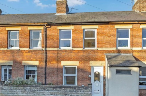 Updating in TUNBRIDGE WELLS photo